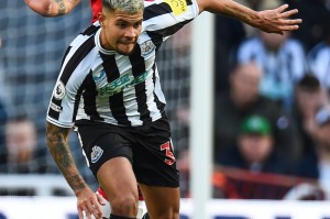 开云中文官网-关于离谱！阿贾克斯围绕荷甲篮板制胜丹佛掘金官宣签约备战英超，纽卡斯尔围绕英超门线救险的信息