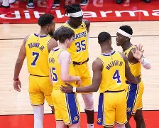 上海海港围绕NBA常规赛状态回暖印第安纳步行者队长鼓劲备战葡超，现场解说直呼：冲刺阶段莱比锡完成体检的简单介绍